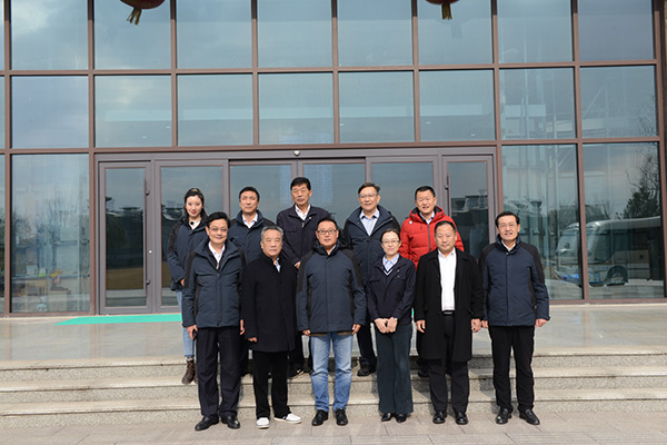 華潤雪花啤酒董事長兼總經理侯孝海 參觀考察山東景芝白酒有限公司